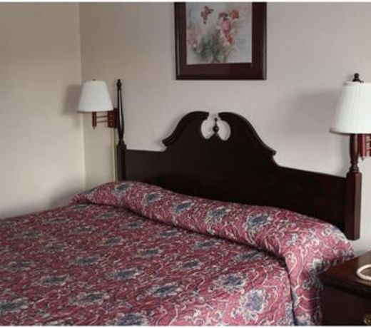 Studio 9 Inn & Suites