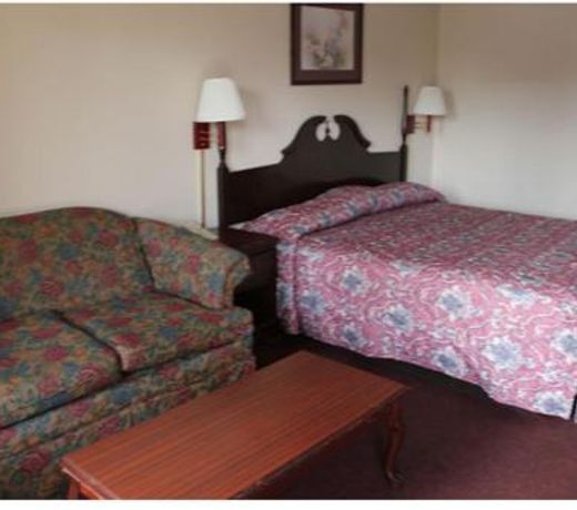Studio 9 Inn & Suites