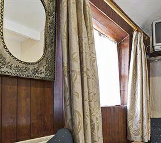 BRIDGE HOUSE