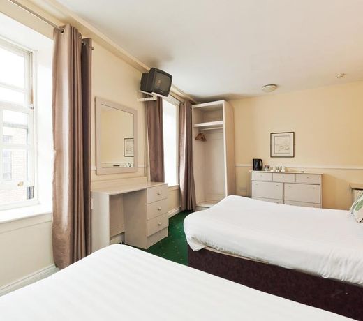 RiverHouse Hotel