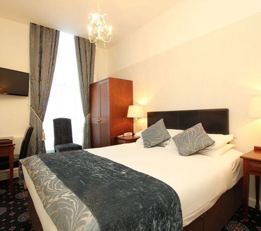 Castle Hotel