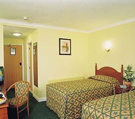 Camden Court Hotel