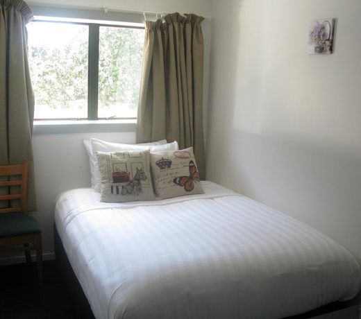 Greenlane Motel