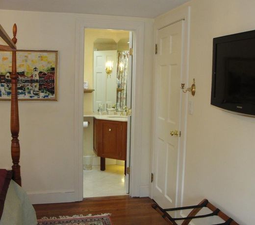 Fox Pond Bed and Breakfast