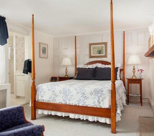 Seven South Street Inn B & B