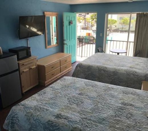 Surfcomber Motel