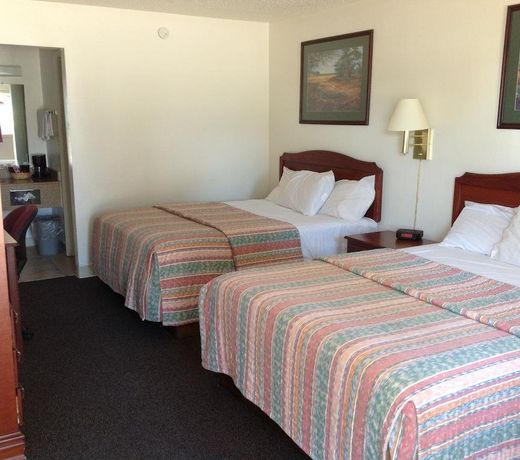 Budget Inn & Suites