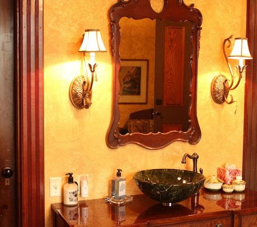 Hartzell House Bed and Breakfast