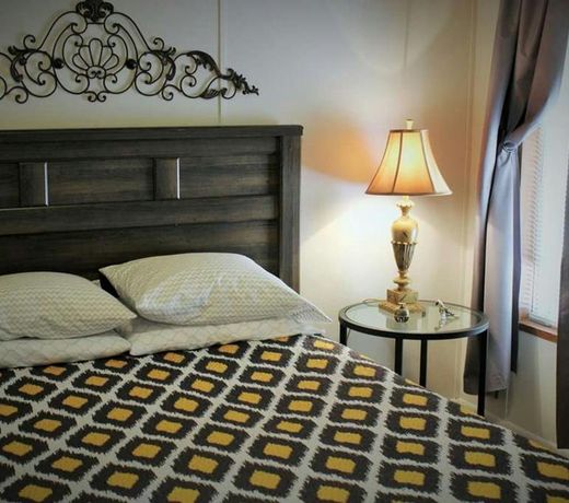 River Falls Lodging -Black Hills, South Dakota
