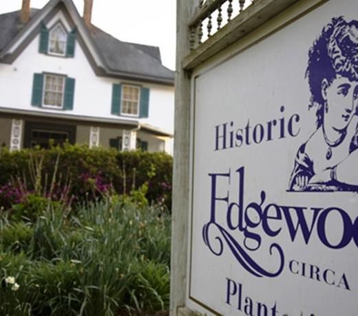 Edgewoods Cottage House