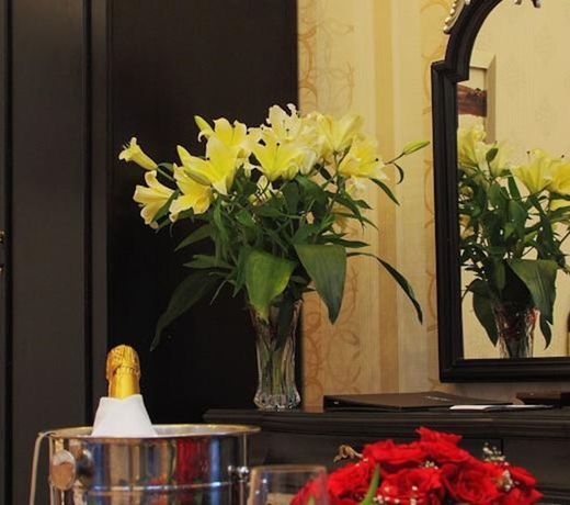 Alma Guest House At Sacom Tuyen Lam Resort