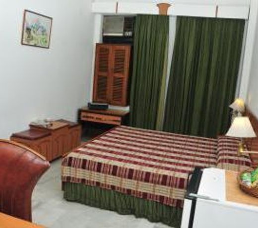 Hotel Centrepoint