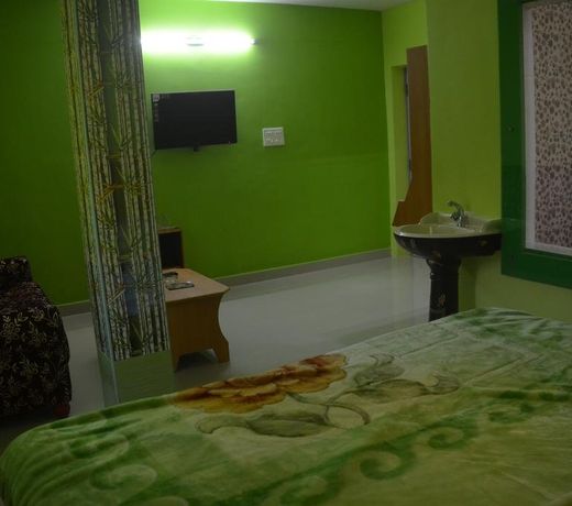 OYO 11719 HOTEL SIERRA