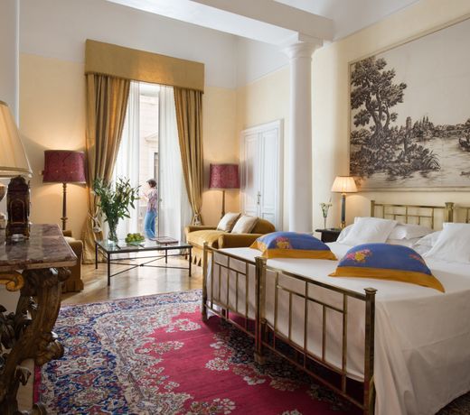 Grand Hotel Plaza