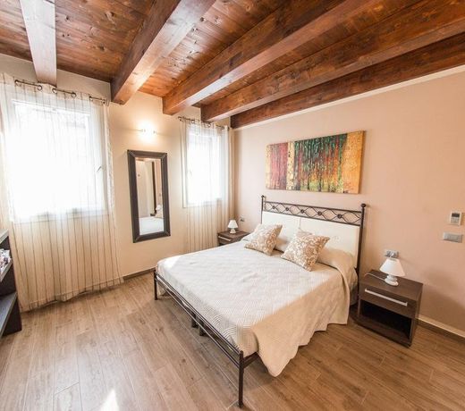Piccola Venezia Room