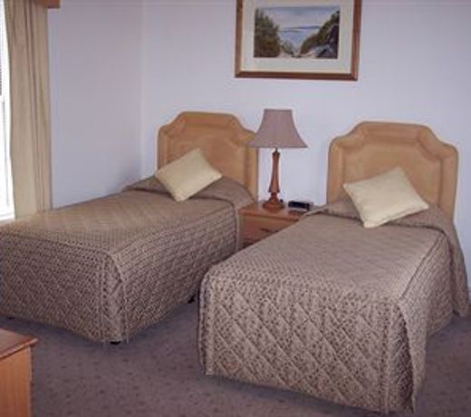 Ross Riverview Motel