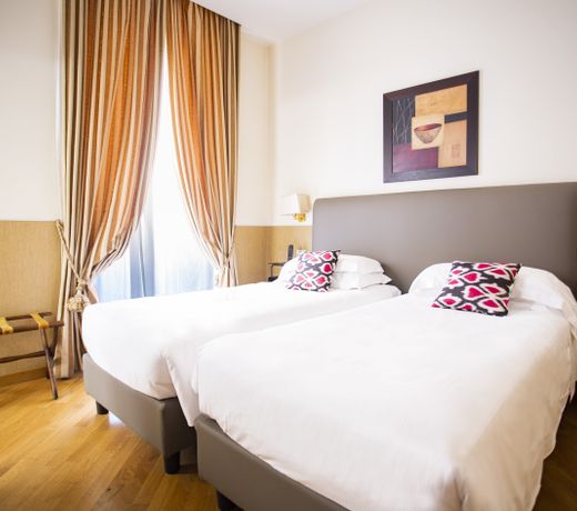 Hotel Adriano