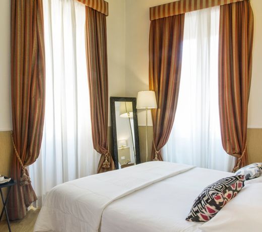 Hotel Adriano