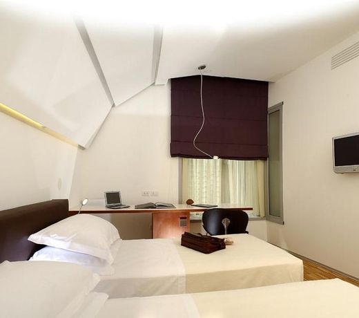 Black Hotel