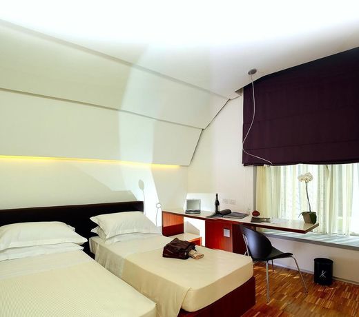 Black Hotel