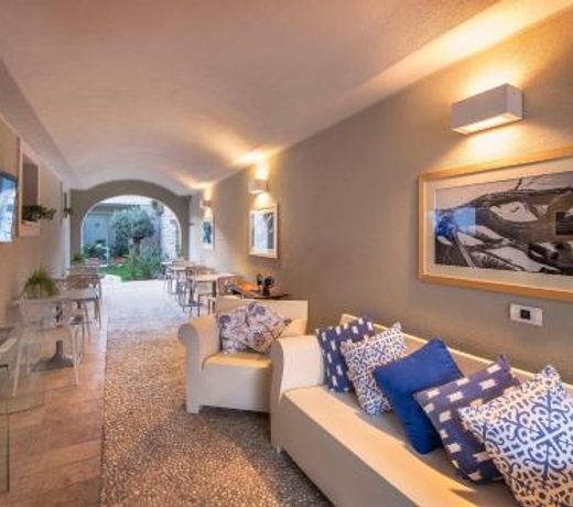 Domu Noa Hotel