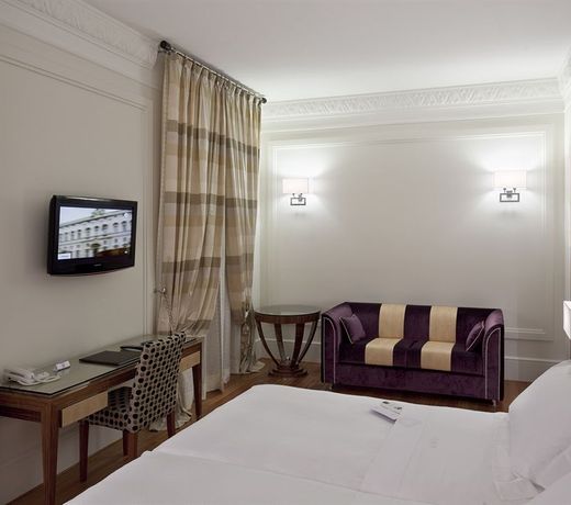 UNAHOTELS DecÃ² Roma