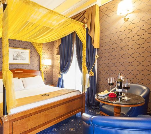 Hotel Manfredi Suite In Rome