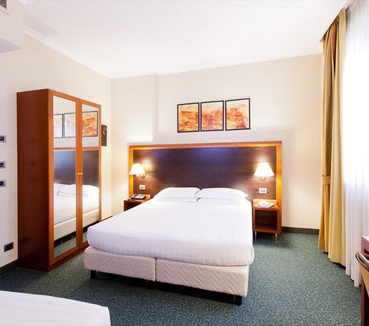 Smooth Hotel Rome West