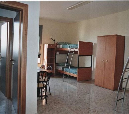 OSTELLO CASALE DEI MONACI - HOSTEL