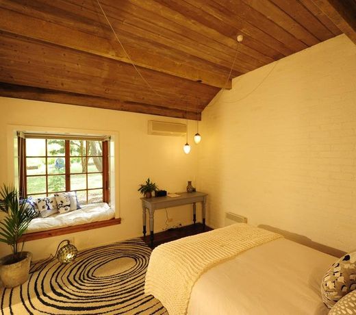 Hummingbird Eco Retreat