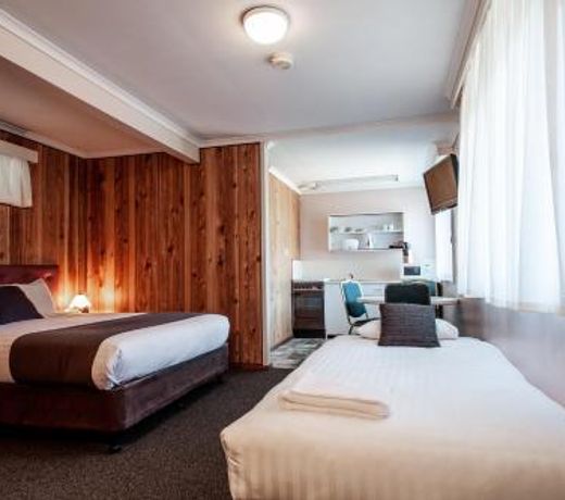 Silver Hills Motel