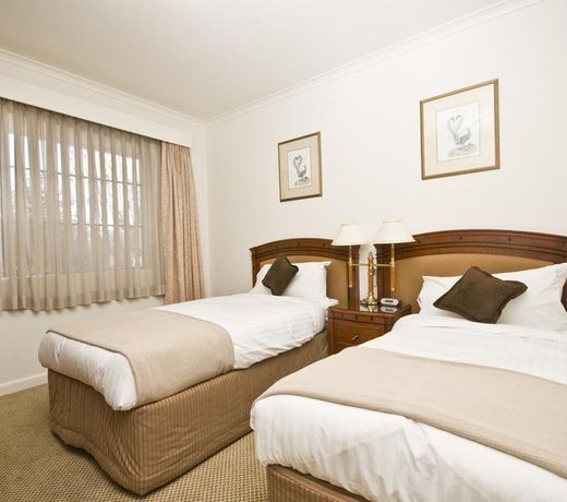 Country Plaza Motel