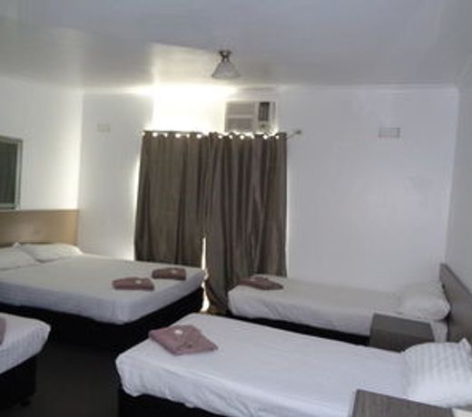 Parkway Motel