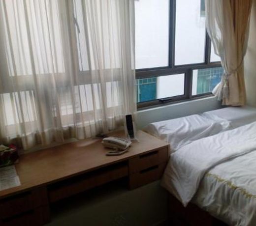 Jayleen Clarke Quay Hotel