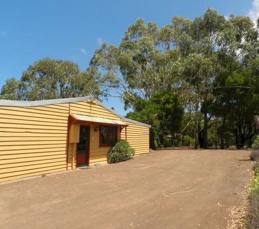 Twelve Apostles Motel & Country Retreat