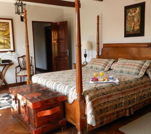 Villa VicuÃ±a Wine & Boutique Hotel