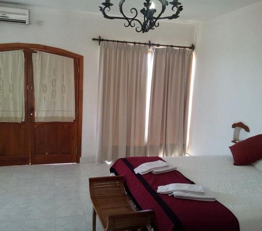 Hotel Portal del Santo