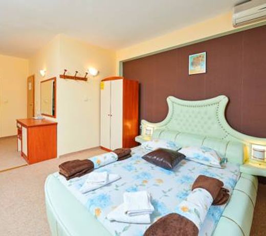Peneka Hotel
