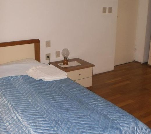 ROOM KOMANDANOVIC
