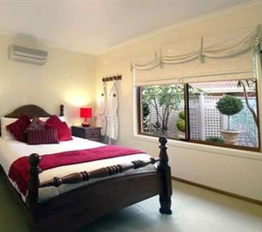 Emaroo Cottages Port Hughes Accommodation