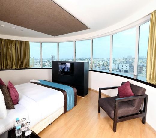 Davanam Sarovar Portico Suites