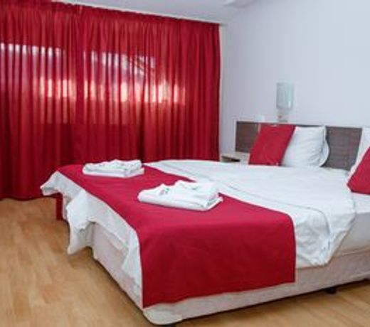 Mountain Paradise by the Walnut Trees Aparthotel
