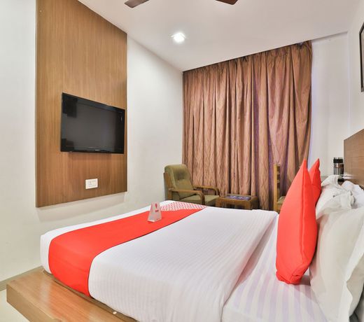 OYO 9626 Hotel Kalyan