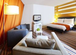 Отель Euphoria Batumi Convention & Casino Hotel фото 2, г. Батуми, 