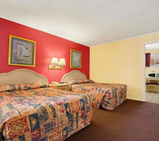 Royal Palace Inn and Suites Myrtle Beach Ocean Blvd