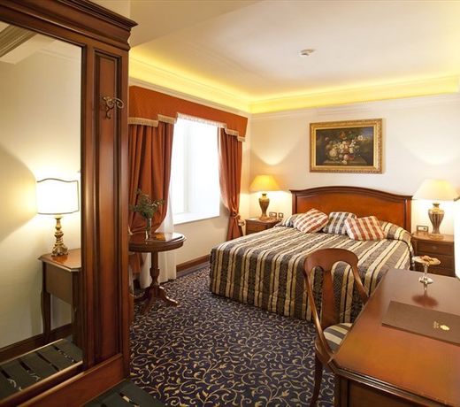 Grand Villa Argentina