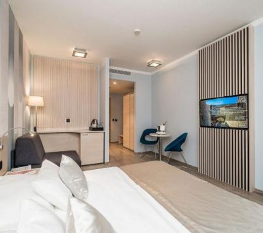 Berkeley Hotel & Day Spa