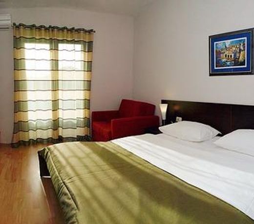 Berkeley Hotel & Day Spa