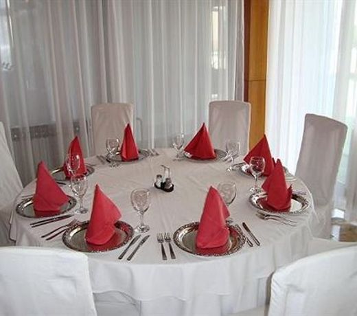 Hotel I