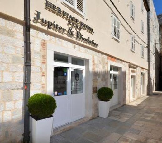 Jupiter Luxury Hotel